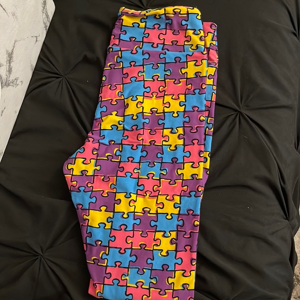 Lularoe puzzle pieces leggings size OS